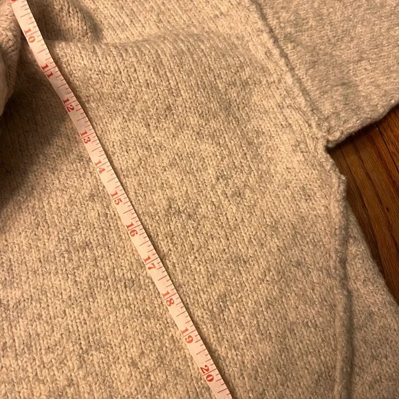 Michael Kors Turtleneck Sweater (M) - Picture 5 of 9